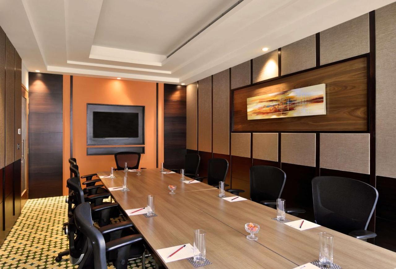 Radisson Blu Plaza Resort & Convention Centre Karjat Exterior photo Meeting room