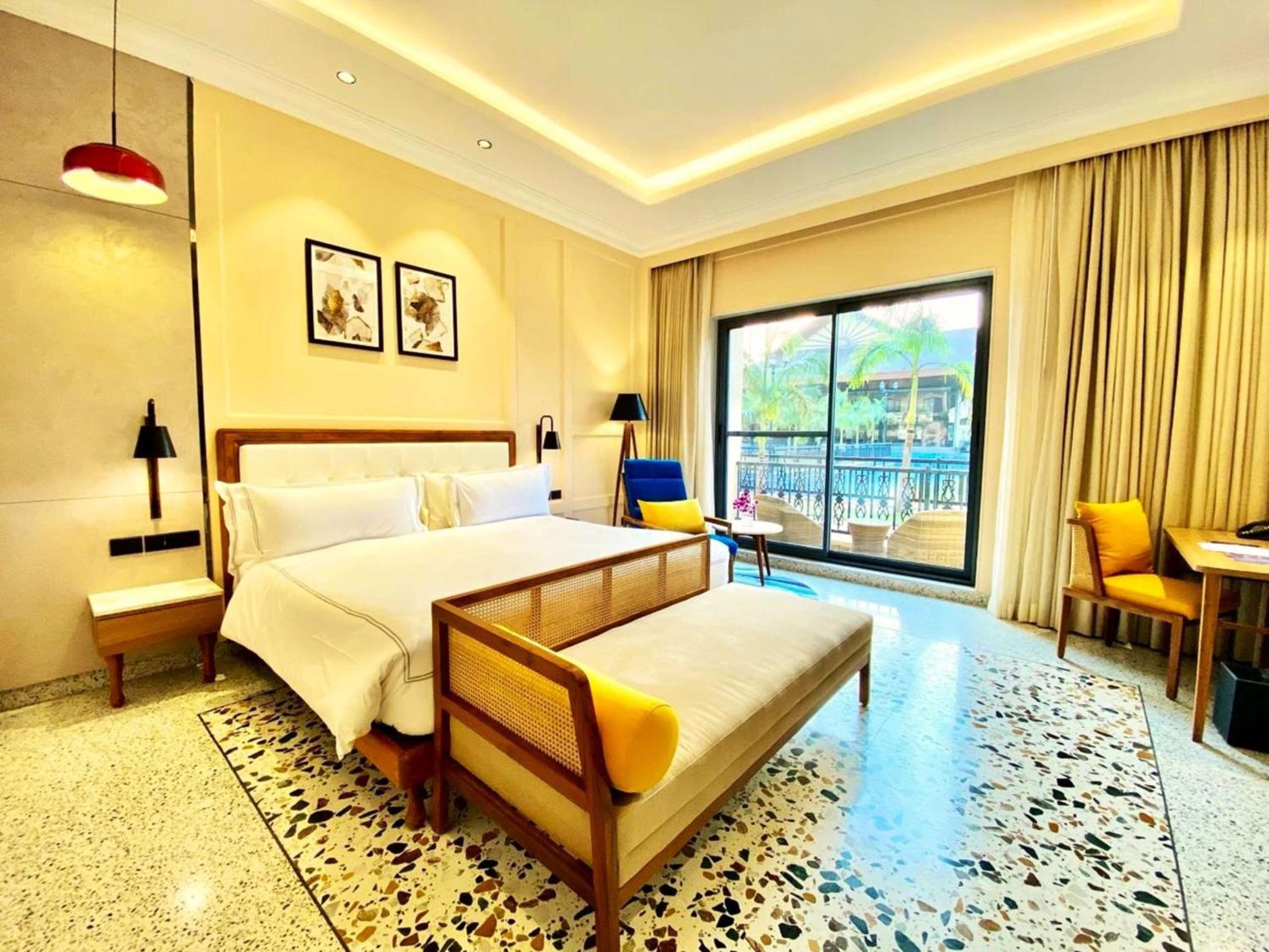 Radisson Blu Plaza Resort & Convention Centre Karjat Exterior photo Deluxe Room