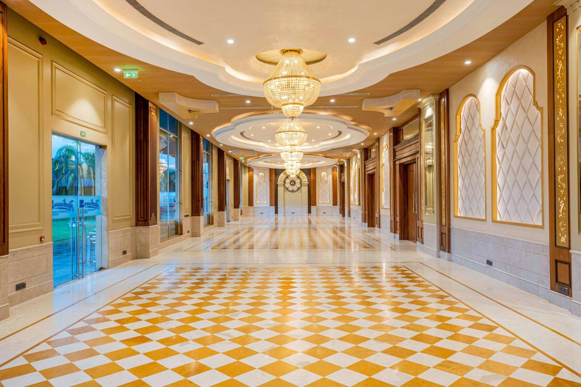 Radisson Blu Plaza Resort & Convention Centre Karjat Exterior photo The interior of the hotel