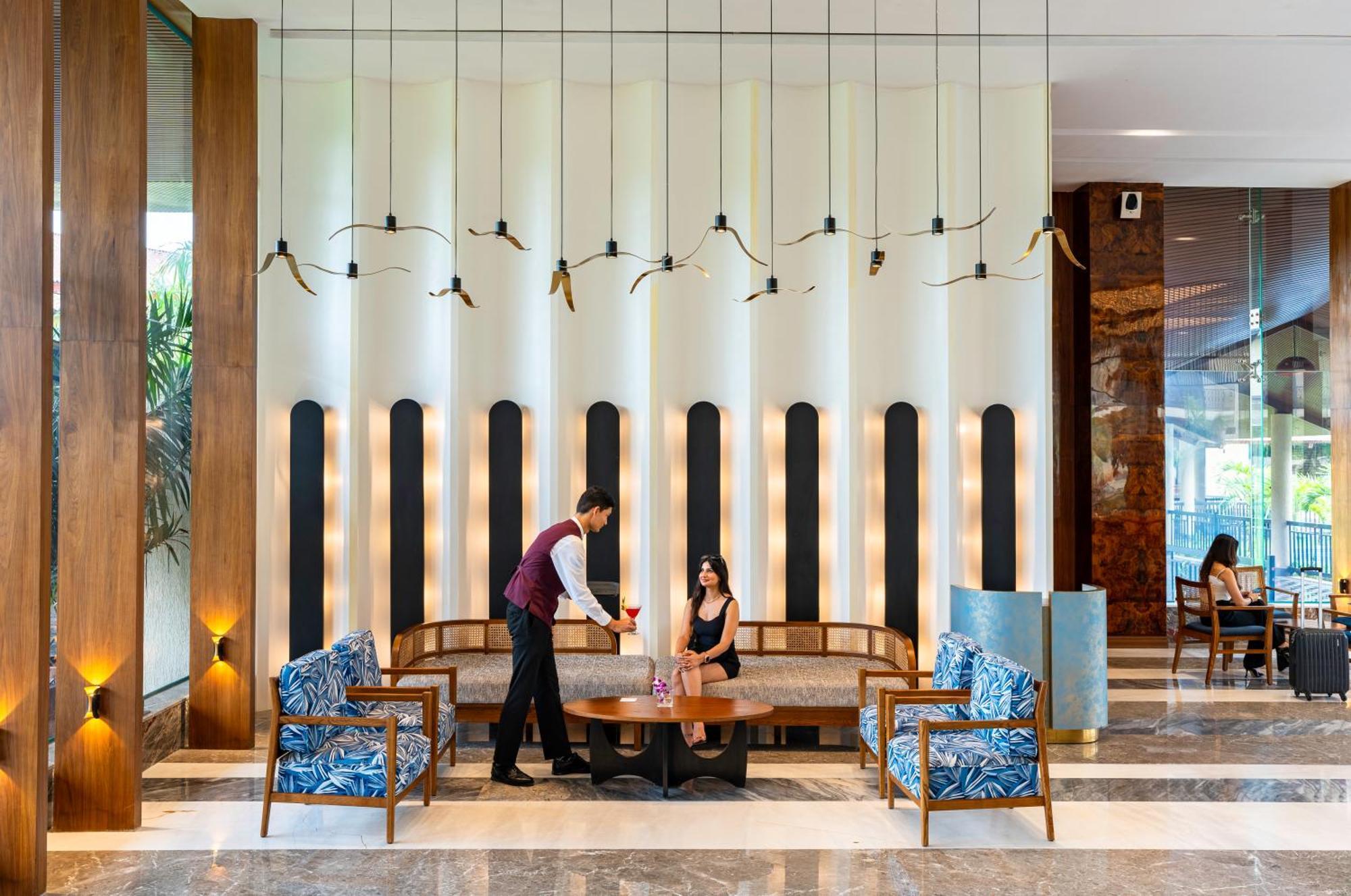 Radisson Blu Plaza Resort & Convention Centre Karjat Exterior photo Lobby