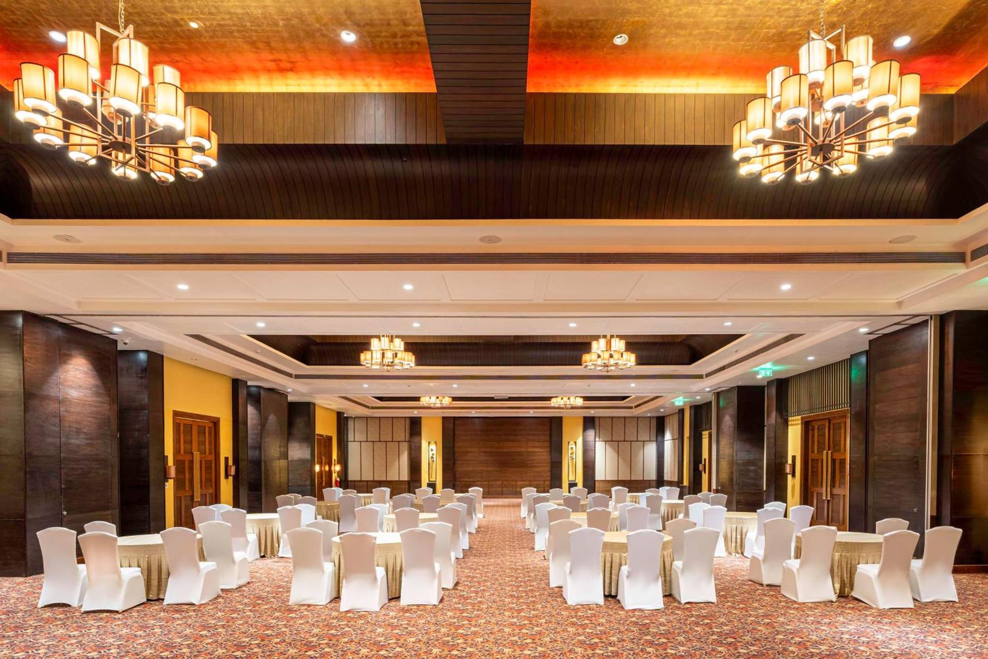 Radisson Blu Plaza Resort & Convention Centre Karjat Exterior photo The Grand Ballroom