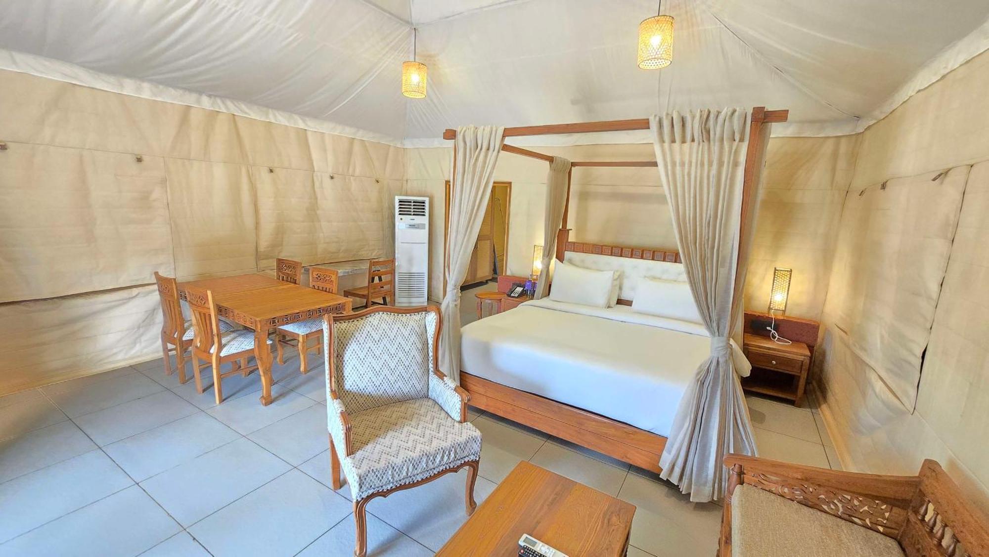 Radisson Blu Plaza Resort & Convention Centre Karjat Exterior photo A tent at the resort