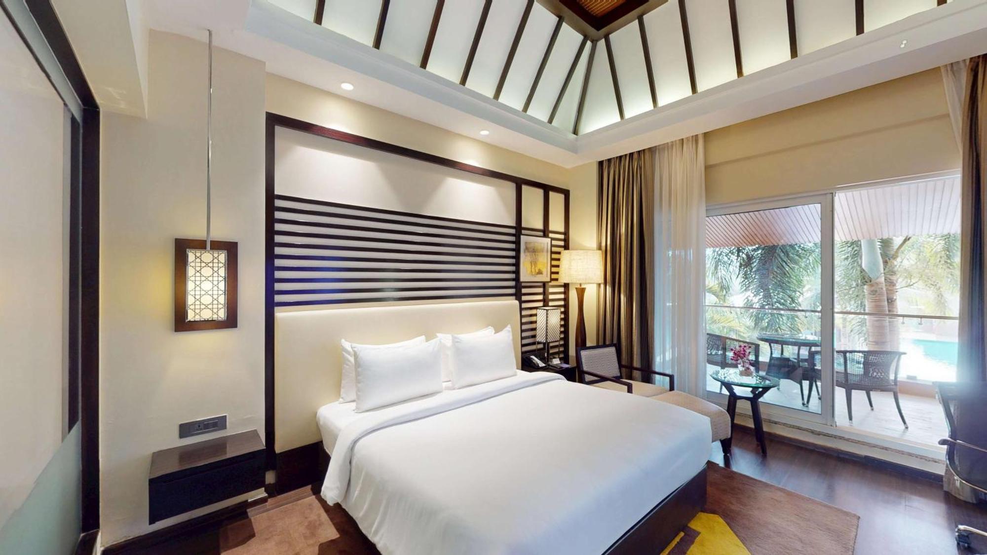Radisson Blu Plaza Resort & Convention Centre Karjat Exterior photo